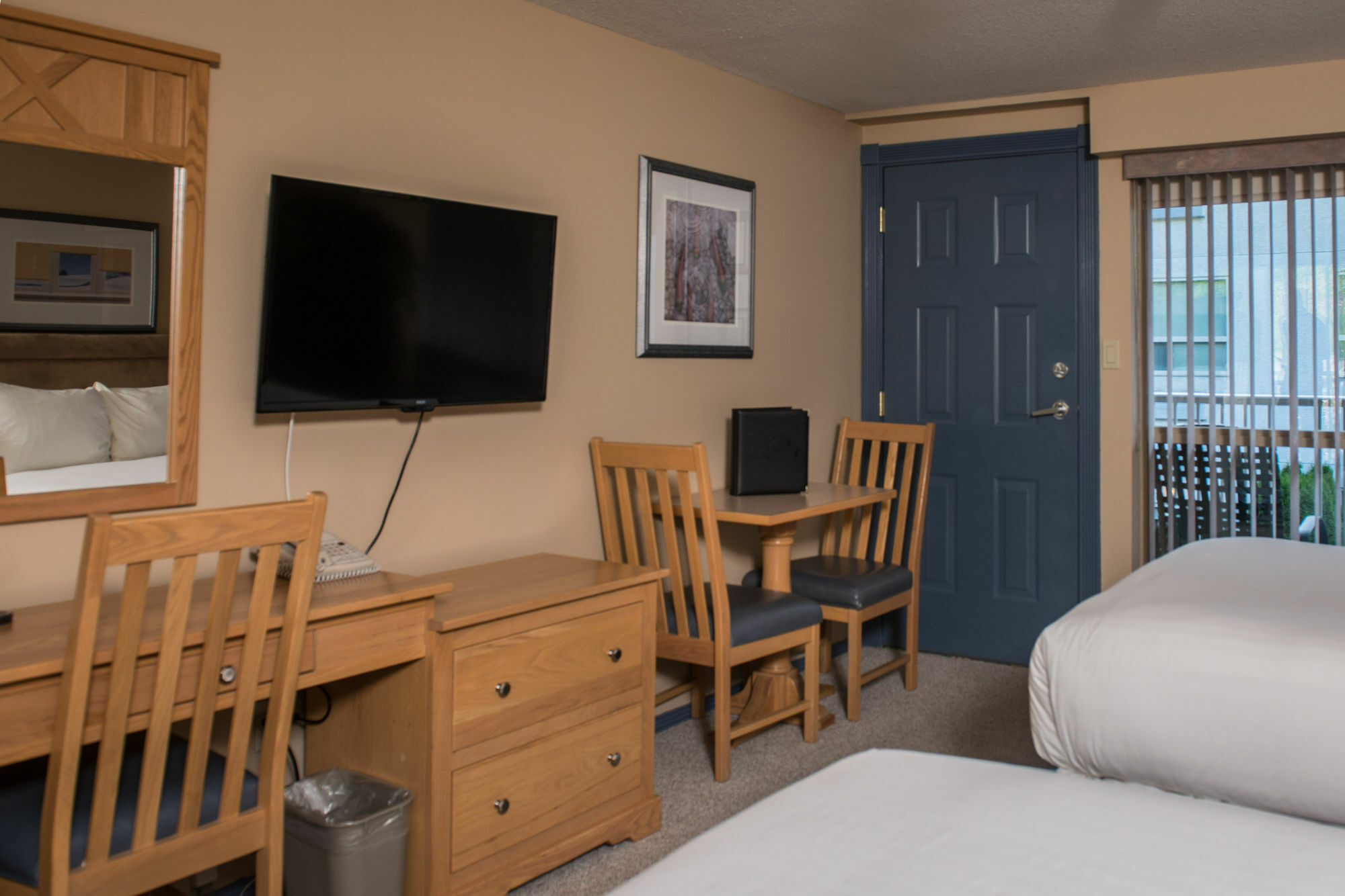 Hilltop Inn - Salmon Arm Exteriér fotografie