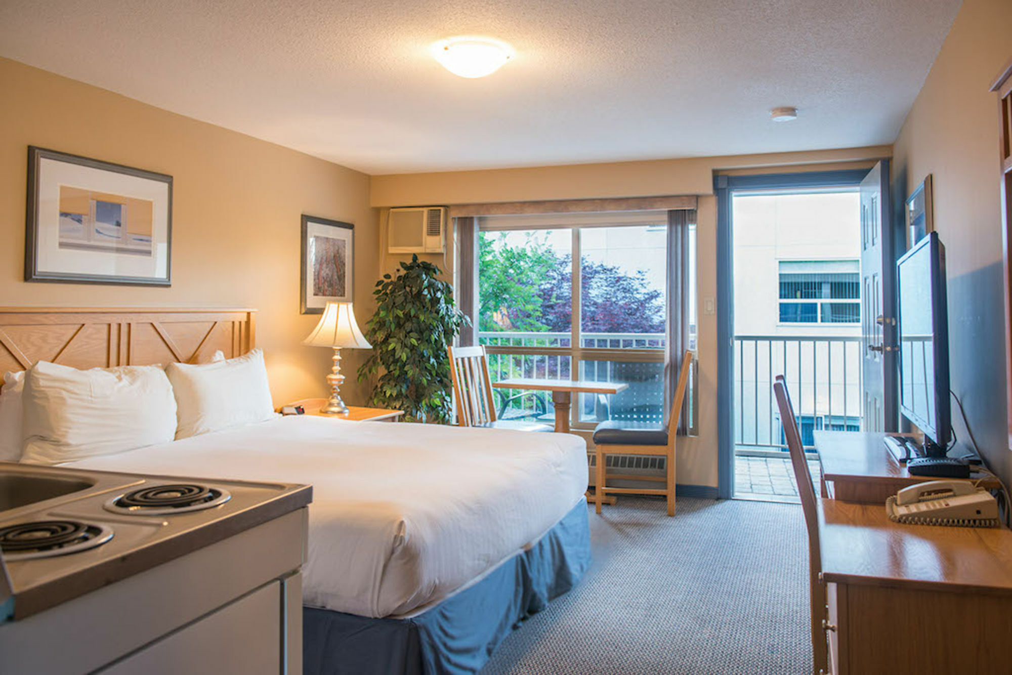 Hilltop Inn - Salmon Arm Exteriér fotografie