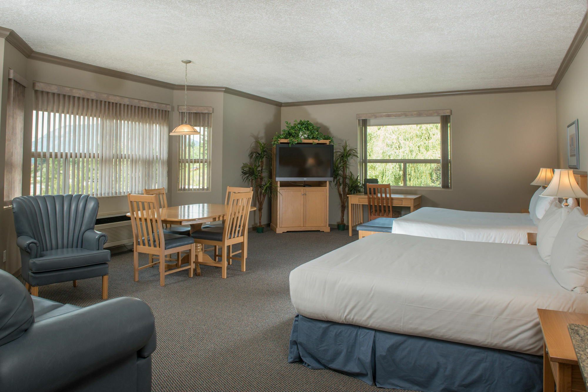 Hilltop Inn - Salmon Arm Exteriér fotografie