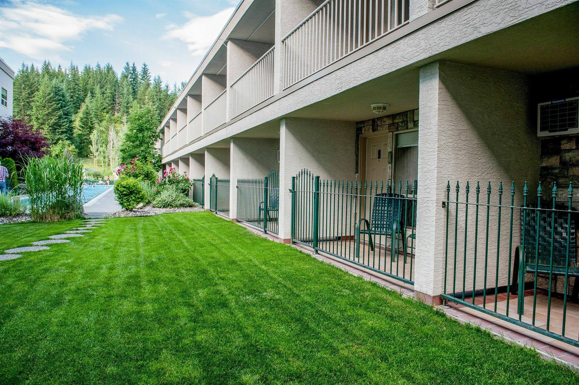 Hilltop Inn - Salmon Arm Exteriér fotografie