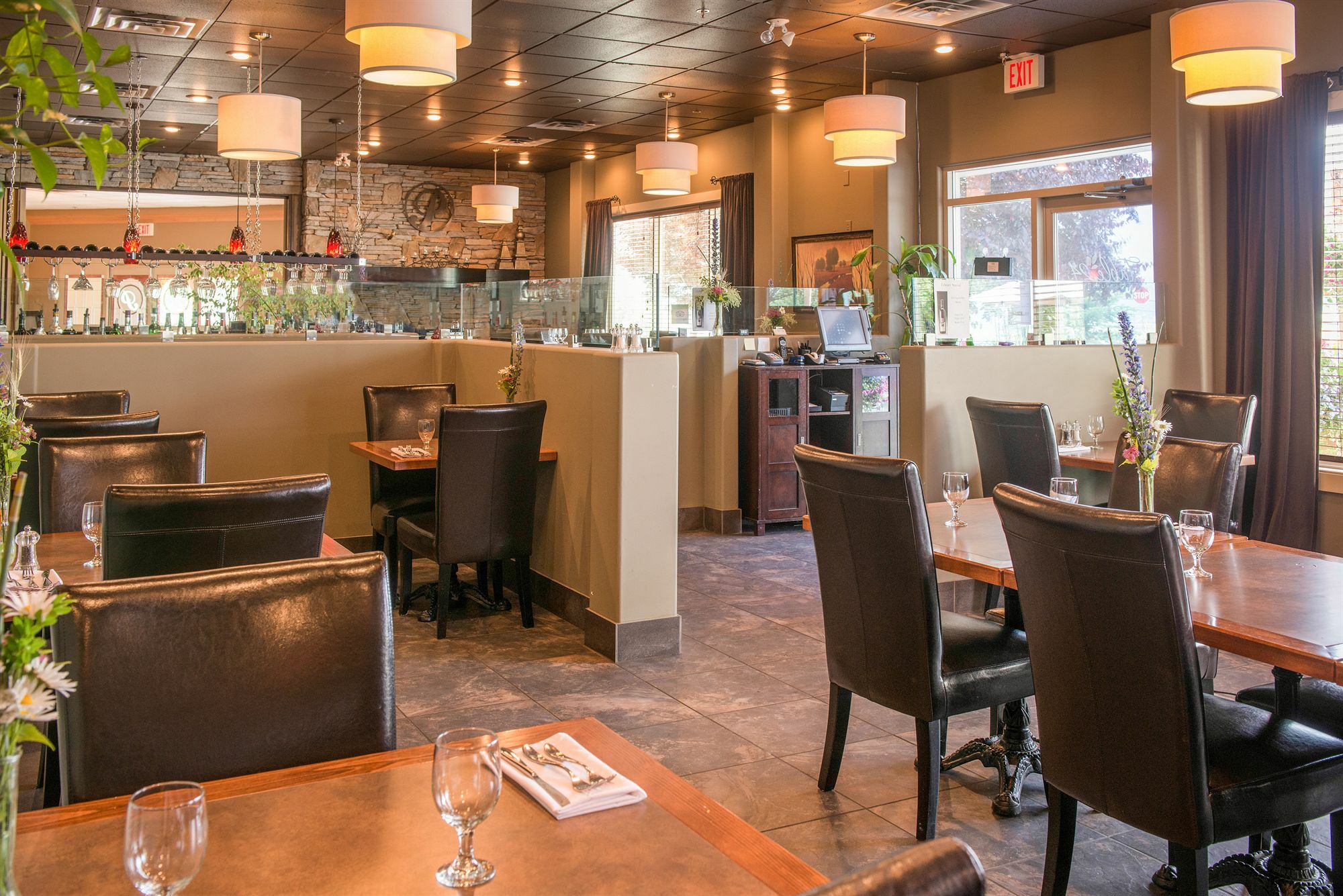 Hilltop Inn - Salmon Arm Exteriér fotografie