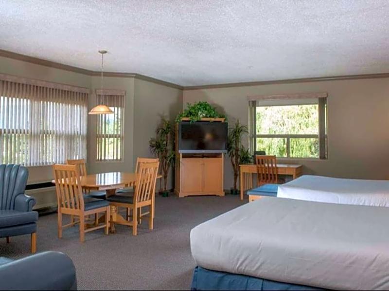 Hilltop Inn - Salmon Arm Exteriér fotografie